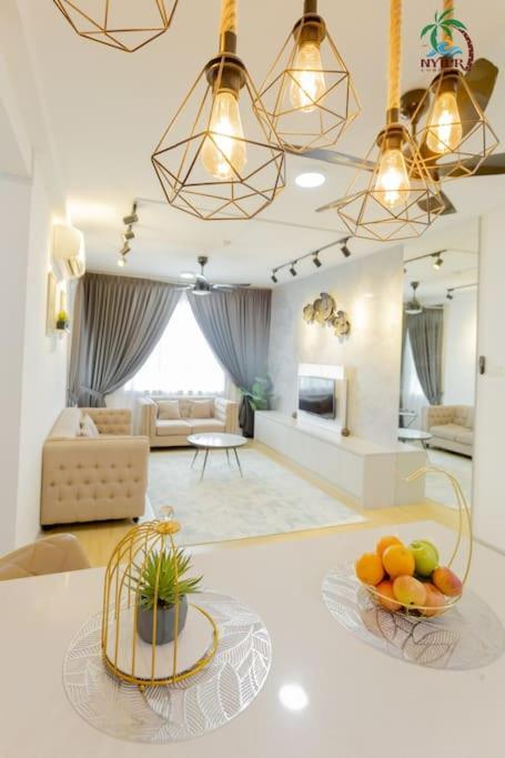 New Drawbridge Condo With Seaview And Pool Kuala Terengganu Esterno foto