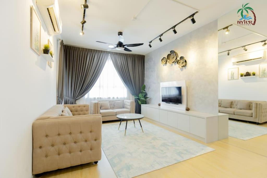 New Drawbridge Condo With Seaview And Pool Kuala Terengganu Esterno foto