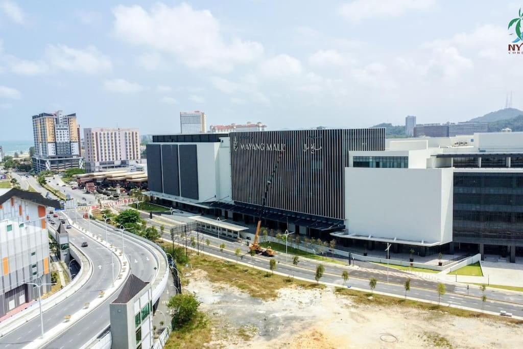 New Drawbridge Condo With Seaview And Pool Kuala Terengganu Esterno foto